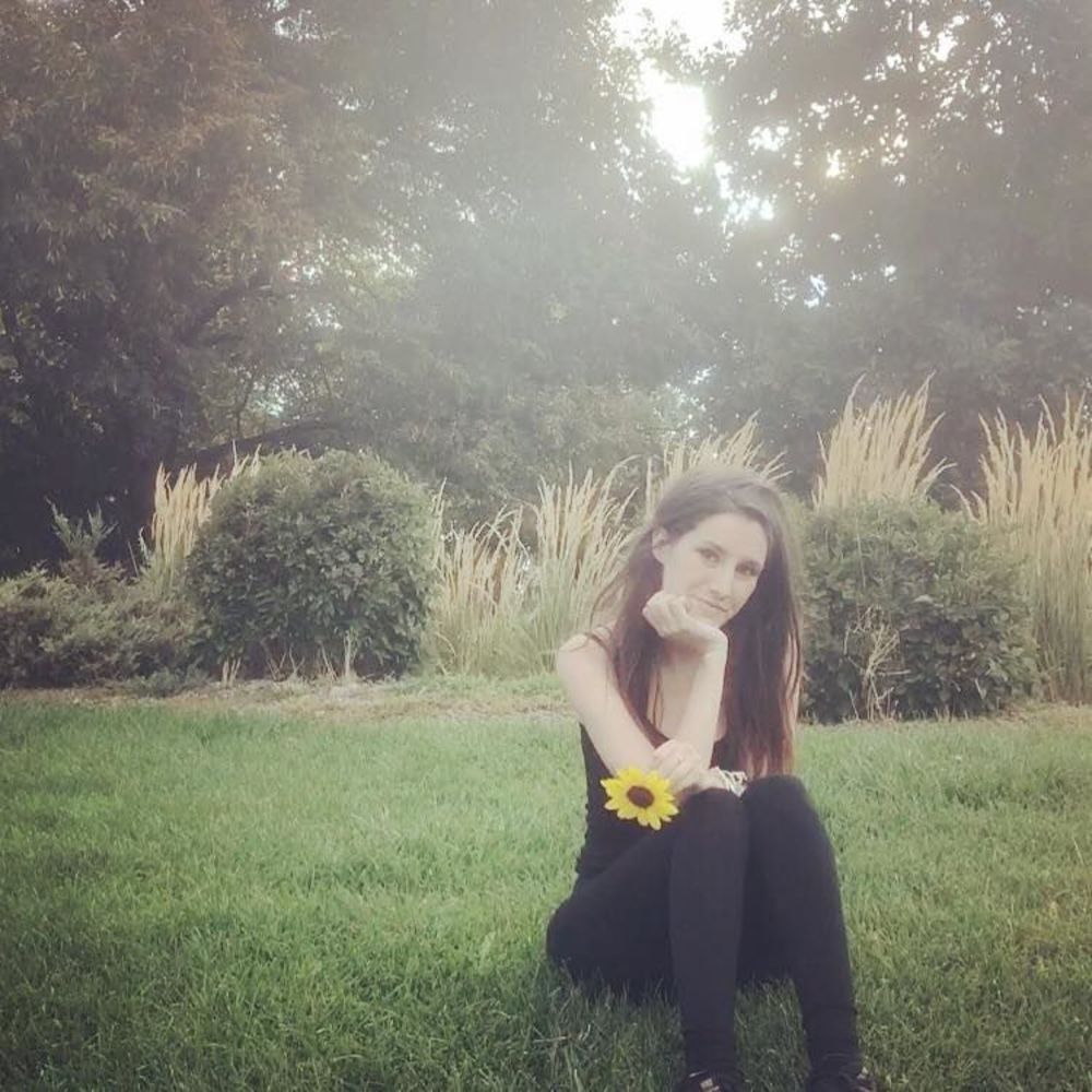Meet your Posher, Cassandra